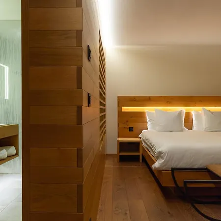 Chetzeron Mountain Hotel-2